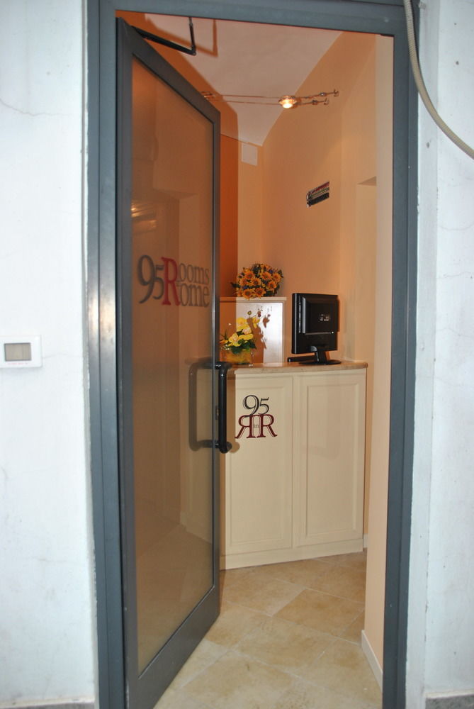95 Rooms In Rome Extérieur photo